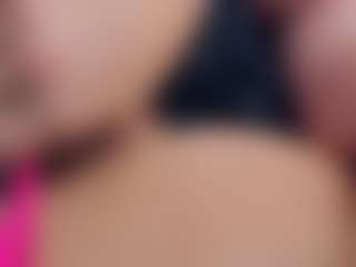 lovelyclara4u's Live Sex Cam Show