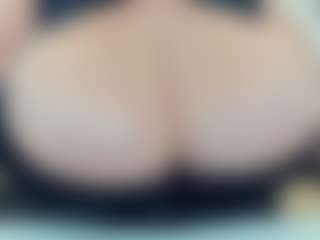 lovelyclara4u's Live Sex Cam Show