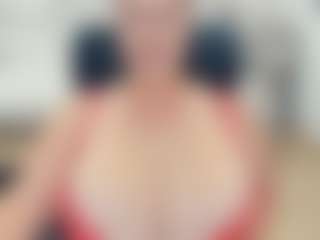 lovelyclara4u's Live Sex Cam Show