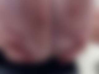 lovelyclara4u's Live Sex Cam Show