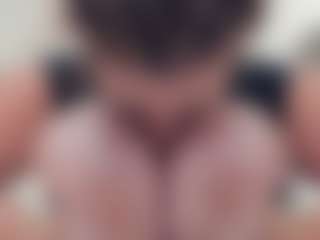 lovelyclara4u's Live Sex Cam Show