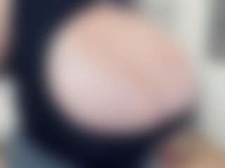 lovelyclara4u's Live Sex Cam Show