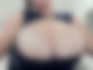 lovelyclara4u's Live Sex Cam Show