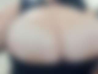lovelyclara4u's Live Sex Cam Show