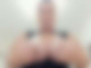 lovelyclara4u's Live Sex Cam Show