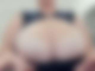 lovelyclara4u's Live Sex Cam Show