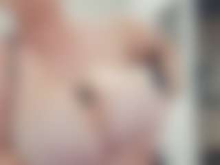 lovelyclara4u's Live Sex Cam Show