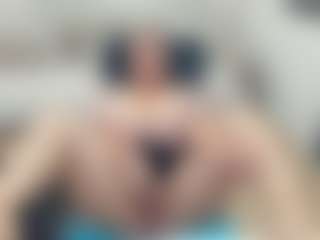lovelyclara4u's Live Sex Cam Show