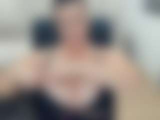 lovelyclara4u's Live Sex Cam Show
