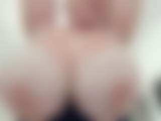 Live cam show with lovelyclara4u - Domina on Porn Luv