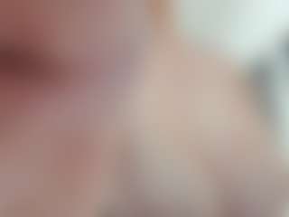 lovelyclara4u's Live Sex Cam Show