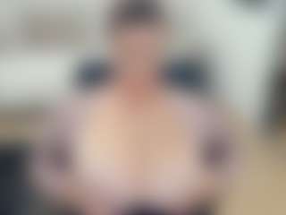 lovelyclara4u's Live Sex Cam Show