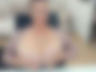 lovelyclara4u's Live Sex Cam Show
