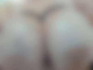 lovelyclara4u's Live Sex Cam Show