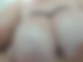 lovelyclara4u's Live Sex Cam Show