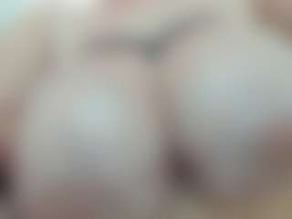 lovelyclara4u's Live Sex Cam Show