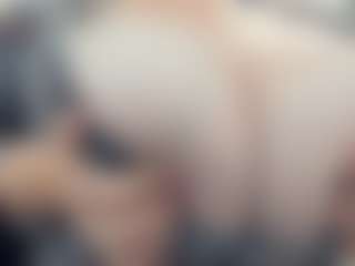 lovelyclara4u's Live Sex Cam Show