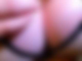 Live cam show with Gaby Ferrer - Blowjob Lovense on Livezox