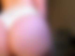 Live cam show with Gaby Ferrer - Shaved Pussy on madthumbs