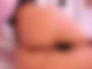Live cam show with Hanna Taylor - Cute on Camsoda