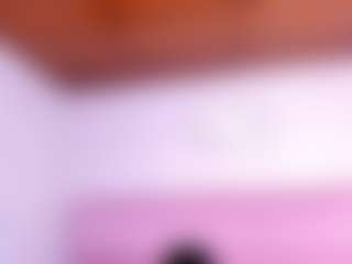 Live cam show with Hanna Taylor - Cute on Camsoda