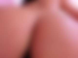 Live cam show with Hanna Taylor - Striptease on Camsoda