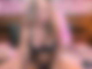 Live cam show with LiaMetz - Smoke on Camsoda