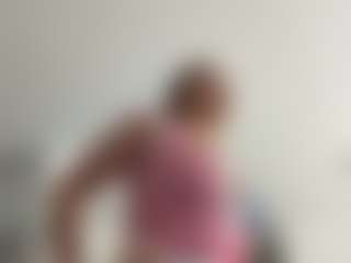Live cam show with Salomme Cruz - Abs on boobsie.com
