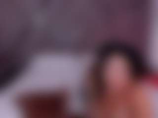 Live cam show with Salomme Cruz - Curvy on StripNow