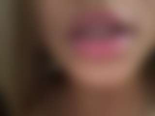 Live cam show with Salomme Cruz - Drinking on sexylive.show