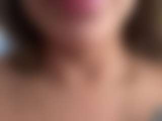 Live cam show with Salomme Cruz - Blonde Hair Toys on livesuperchat.net
