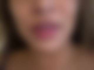 Live cam show with Salomme Cruz - Mobile on Camsoda