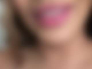 Live cam show with Salomme Cruz - Foot Fetish Curvy on Latina Girls