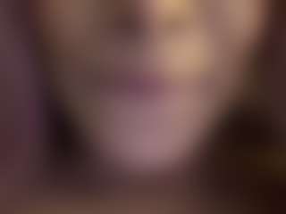 Live cam show with Salomme Cruz - Hush on Camming Site