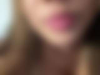 Live cam show with Salomme Cruz - Squirt Toys on Camsoda