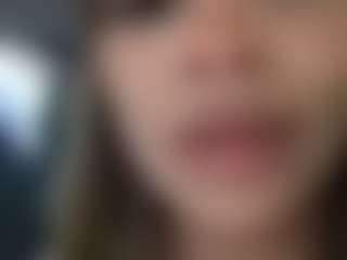 Live cam show with Salomme Cruz - Bedroom on CamClone
