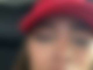 Live cam show with Salomme Cruz - Hairy Armpits on boobsie.com