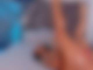 Live cam show with Salomme Cruz - Shake on fapnchat