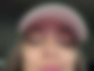 Live cam show with Salomme Cruz - Shaved Pussy on eurowanks.com