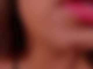 Live cam show with Salomme Cruz - Toys on googirlz