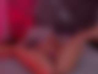 Live cam show with Salomme Cruz - Strip Curvy on Camsoda