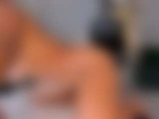 Live cam show with renatareyes - Brown Hair on fuck-show.com