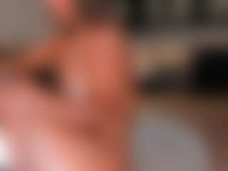 Live cam show with renatareyes - Brown Hair on Cam Slut