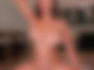 Live cam show with renatareyes - Brown Hair on luckytryst.com