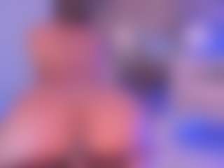 Live cam show with renatareyes - Big Ass Latina on Hubzter Live | colombia