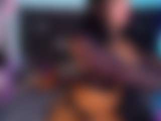 Live cam show with vannesahills - Strip on Camsoda