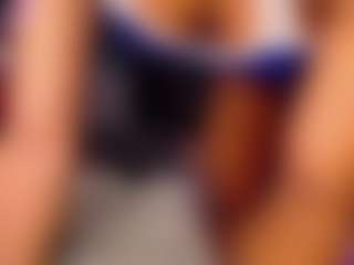vannesahills's Live Sex Cam Show