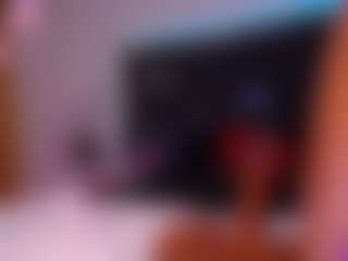 Live cam show with vannesahills - Ebony Toys on Mixed Magazine Live