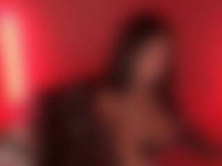 Live cam show with KIKI KLOUT - HD Latina on Gym Cam Girls