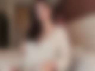 Live cam show with Mel Gomez - Brown Hair on camgirlchat.live